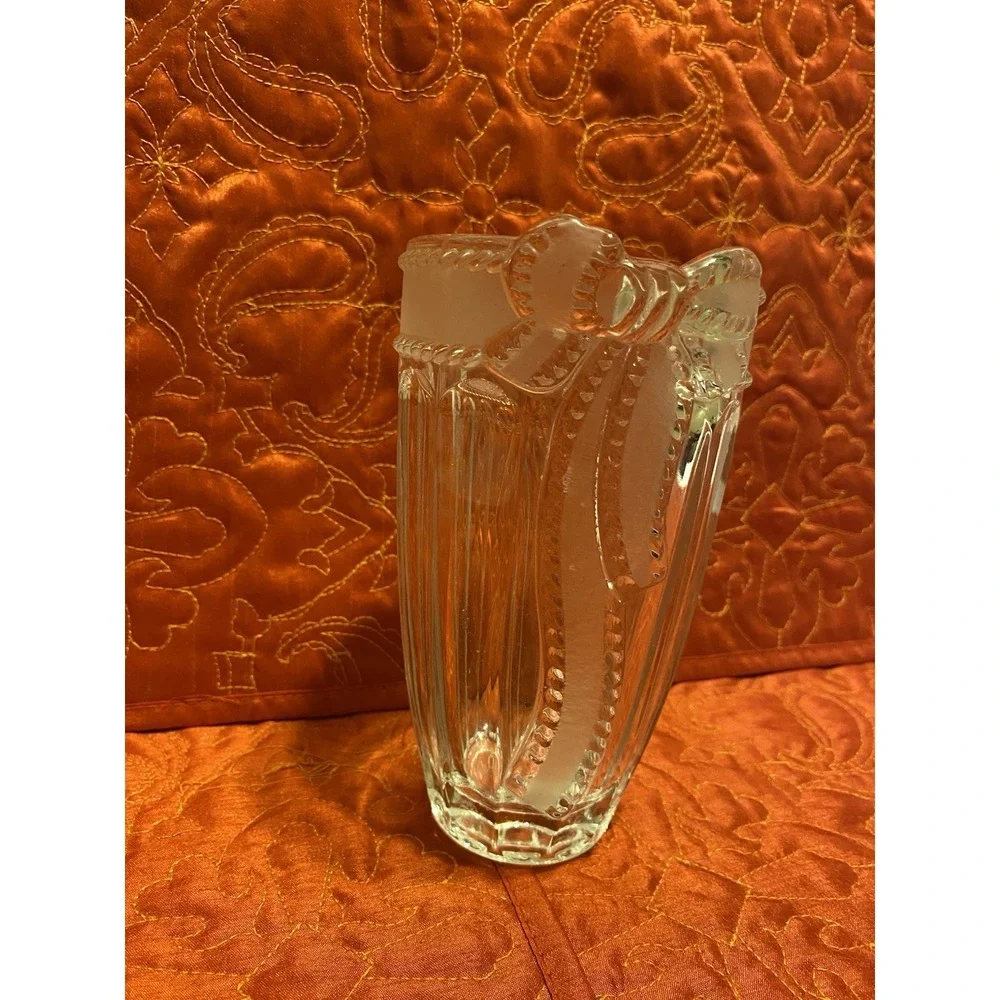 Vintage Evita Merci Cherie Collection  Vase Germany 24% Lead Crystal‎ Ribbon Bow